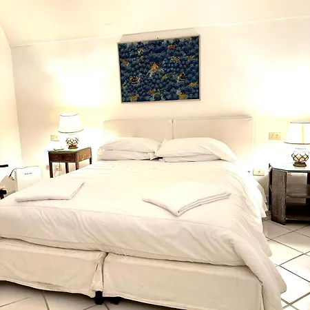 I Tre Soli Apartments By Caprirooms Exterior foto